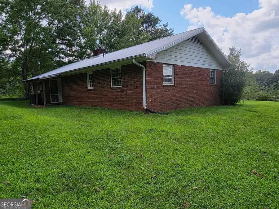 451 Tom Hunt Road, Cleveland, GA 30528 - #2