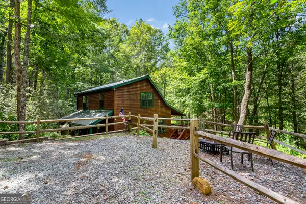 453 Flat Creek Crossing, Blue Ridge, GA 30513