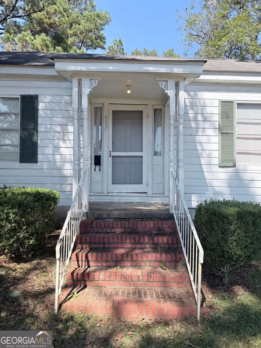 803 W Charlton Street Nw, Milledgeville, GA 31061 - #2