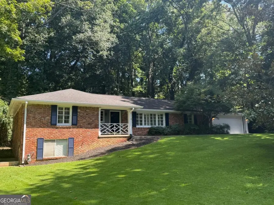 6651 Castleton Drive, Sandy Springs, GA 30328 - #2