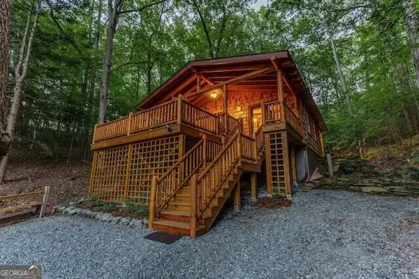 93 Valley Lane, Mineral Bluff, GA 30559