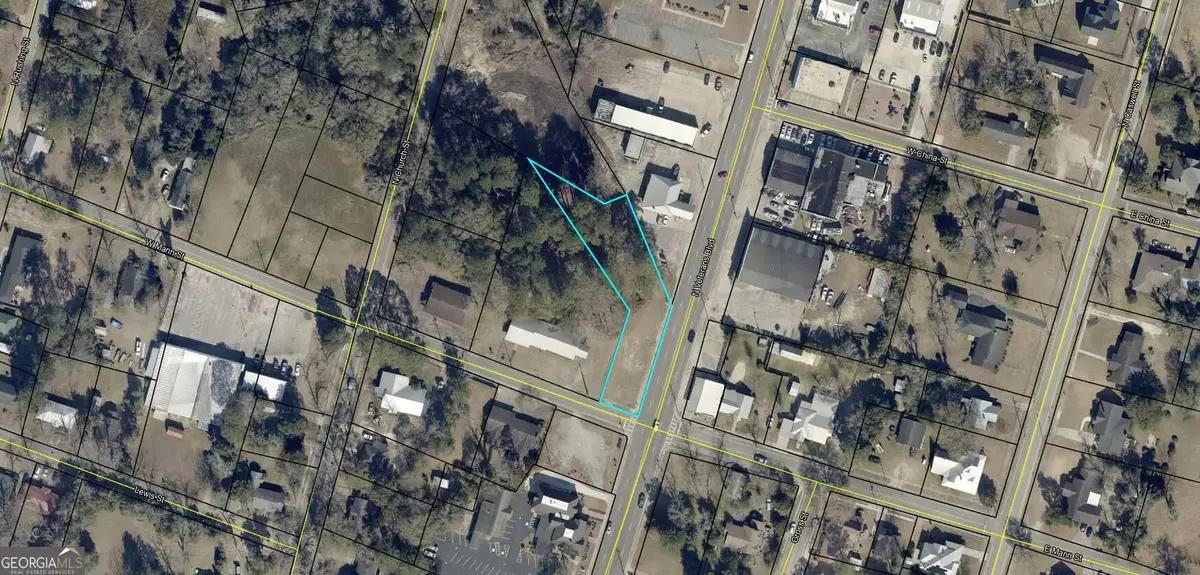 302 N Veterans Blvd, Glennville, GA 30427 - #1