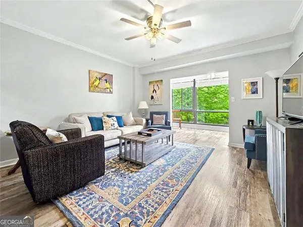 1800 Clairmont Lake #301, Decatur, GA 30033