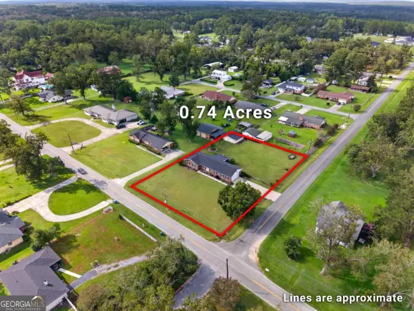 907 E Waring Street, Waycross, GA 31501