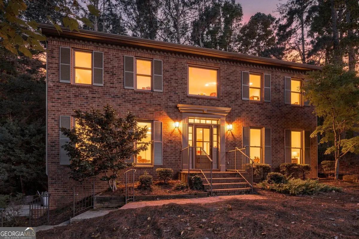 8020 Willow Tree Way, Alpharetta, GA 30005 - #1