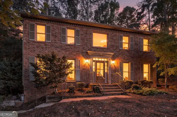 8020 Willow Tree Way, Alpharetta, GA 30005