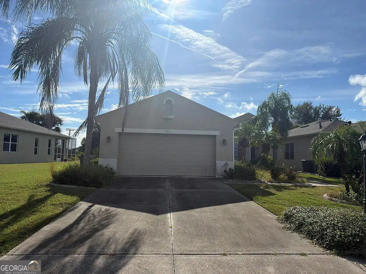 924 Regal Manor Way, Sun City Center, FL 33573 - #1