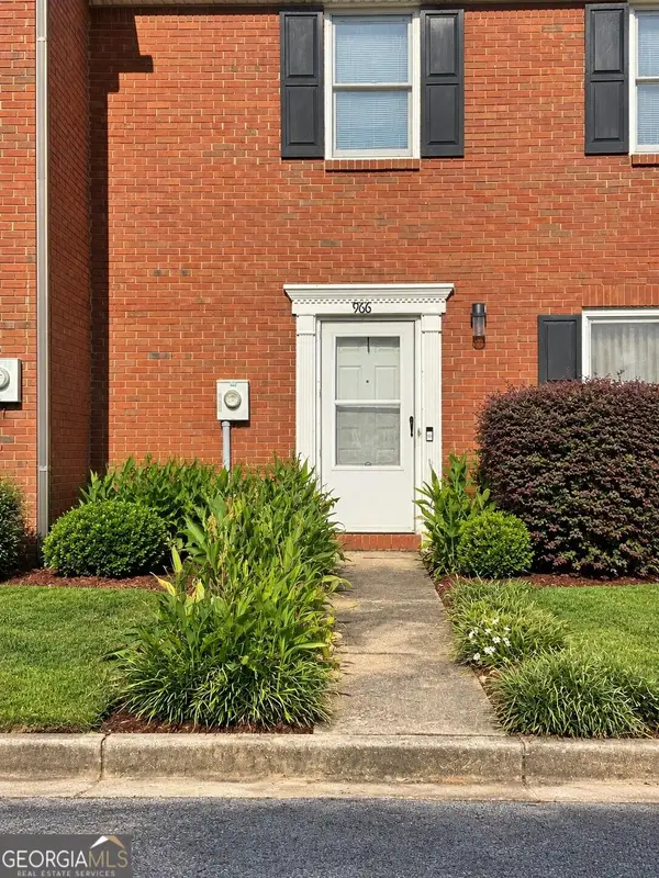 966 Park Gate Place, Stone Mountain, GA 30083
