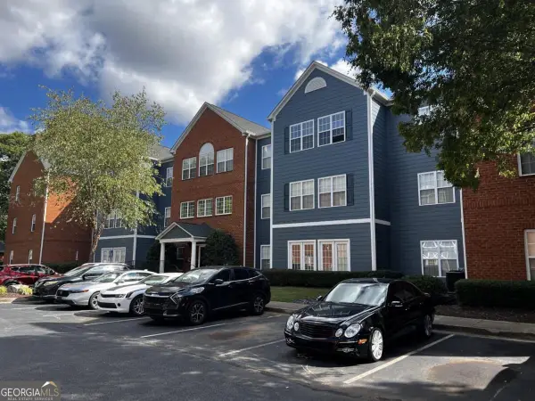 3302 Dogwood Drive #124, Hapeville, GA 30354