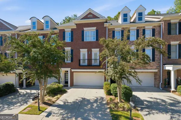 576 Vinings Estates Drive Se, Smyrna, GA 30126