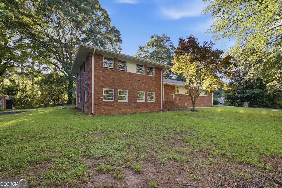 180 E Greenwood Drive, Carrollton, GA 30117 - #1