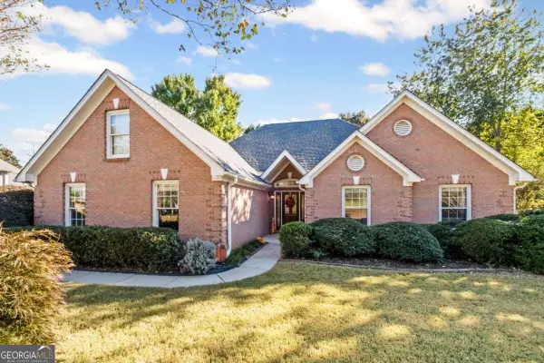 525 Silverberry Lane, Sugar Hill, GA 30518