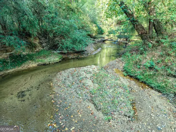 827 Moon Bridge Road, Winder, GA 30680