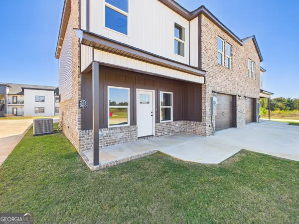 258 Beau Claire Circle, Byron, GA 31008