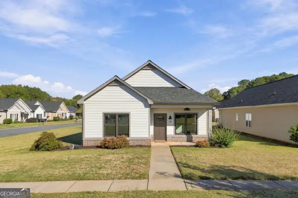45 Courtyard Lane, Cartersville, GA 30120