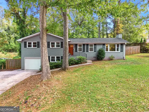 5562 Crestview Drive, Acworth, GA 30102
