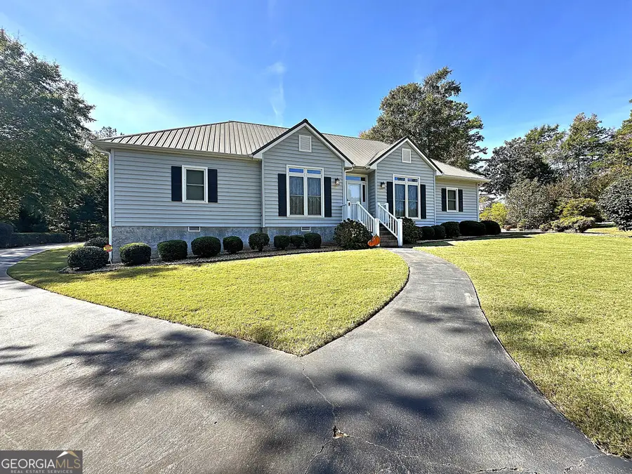 404 Woodfield Court, Lagrange, GA 30240 - #2