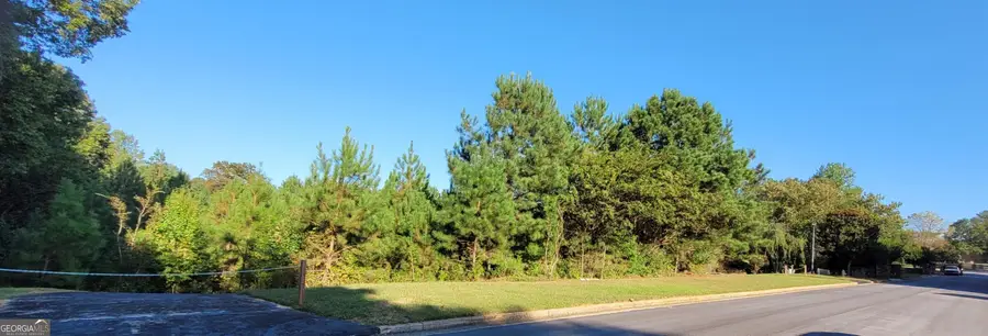 5236 Sandy Shores Court, Lithonia, GA 30038 - Image #3