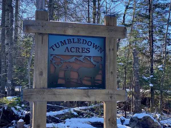 8 Tumbledown Lane, Greenville, ME 04441