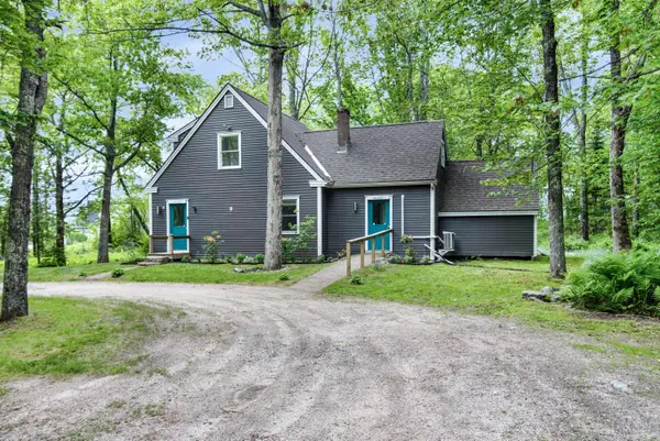 8 Beech Hill Road, Blue Hill, ME 04614