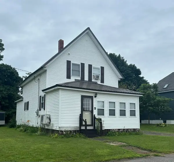 9 Maple Street, East Millinocket, ME 04430