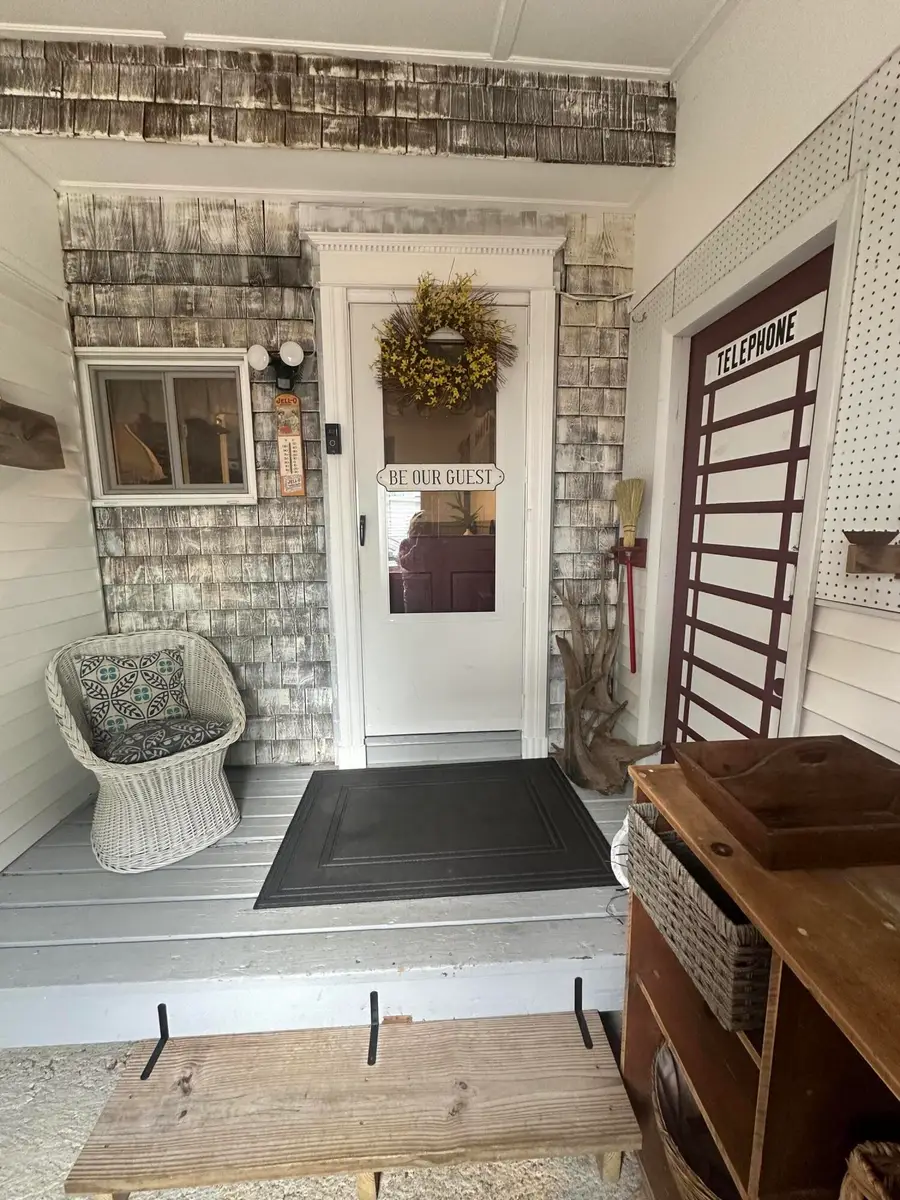 19 Pine Street, East Millinocket, ME 04430 - Image #3