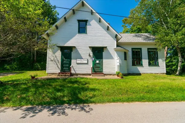 300 Main Road, Islesboro, ME 04848