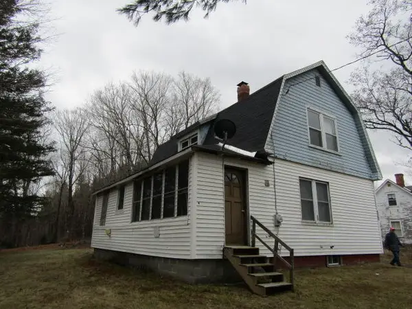 283 Main Street, Sherman, ME 04776