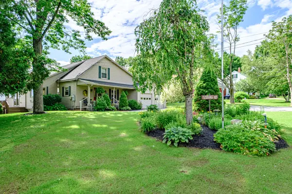 438 Paris Hill Road, Paris, ME 04281