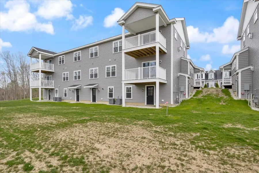 24 Regency Circle #3, Kittery, ME 03904 - Image #2