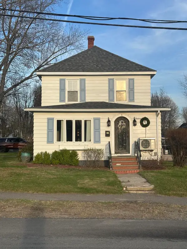 5 Cone Street, East Millinocket, ME 04430