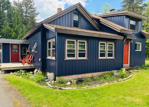 634 North Road, Mount Chase, ME 04765