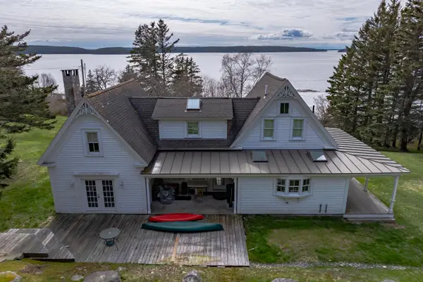 55 Ferry Road, Swans Island, ME 04685
