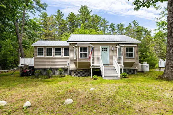24 Dragon Back Road, Naples, ME 04055