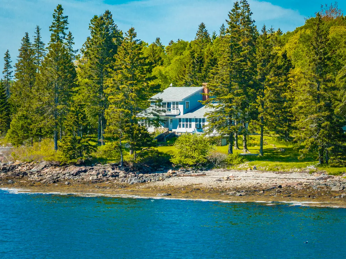 250 Davis Point Road, Cushing, ME 04563 - Image #1