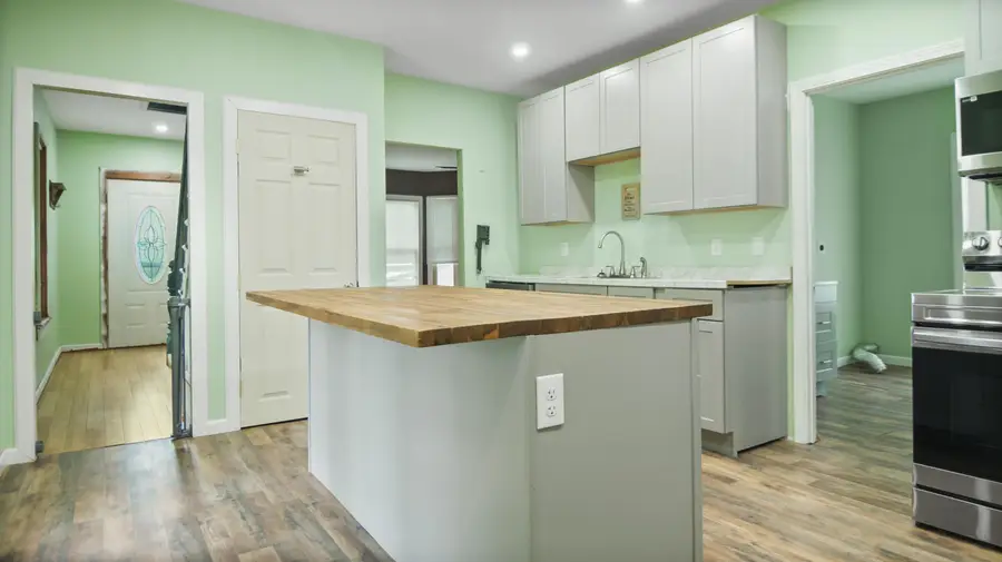 15 Goodwin Street, Springvale, ME 04083 - Image #3