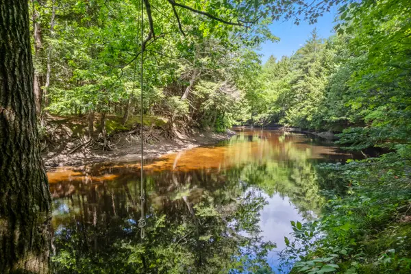 8-3 Turner Street, Buckfield, ME 04220