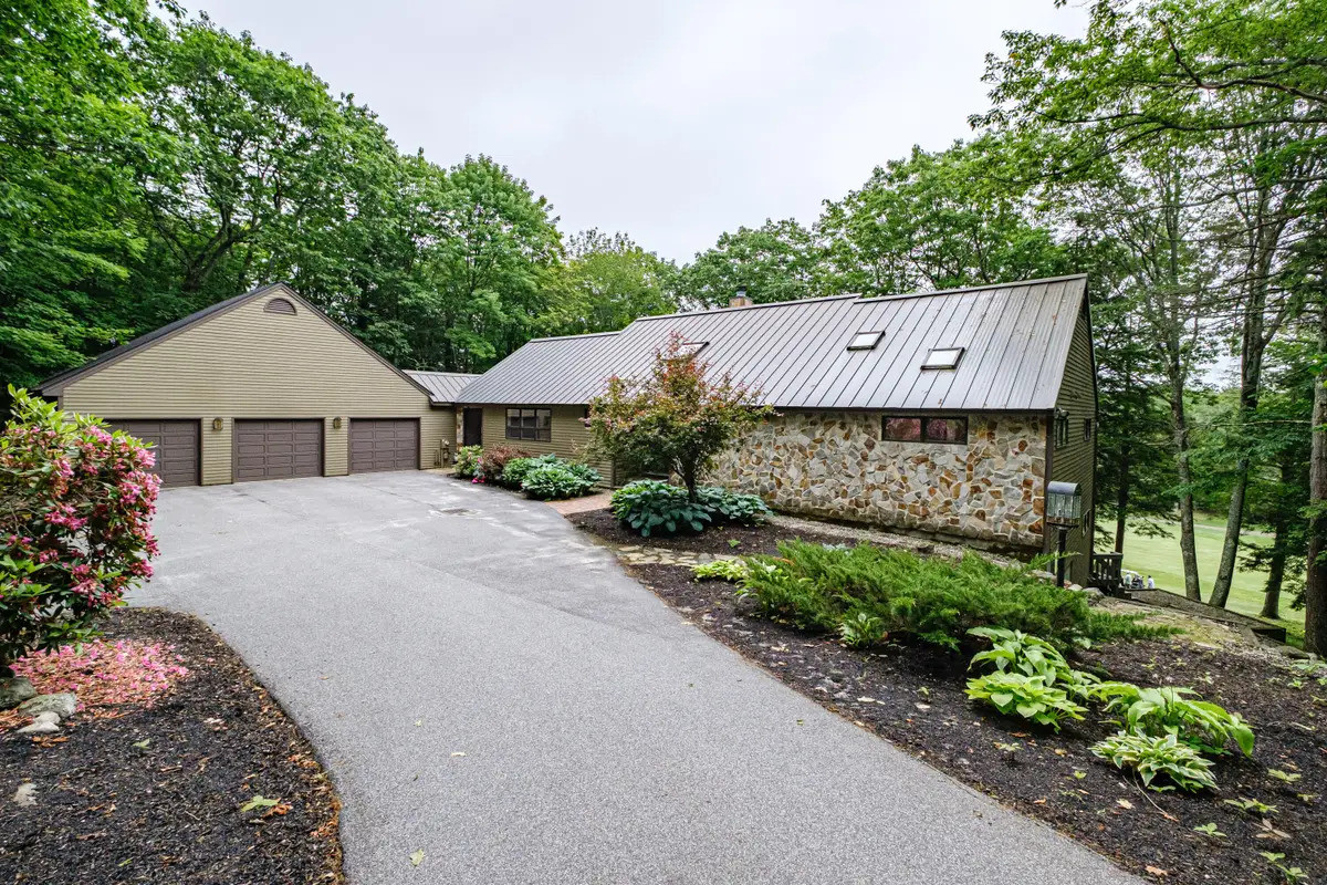 15 Inverness Road, Falmouth, ME 04105 - Image #1