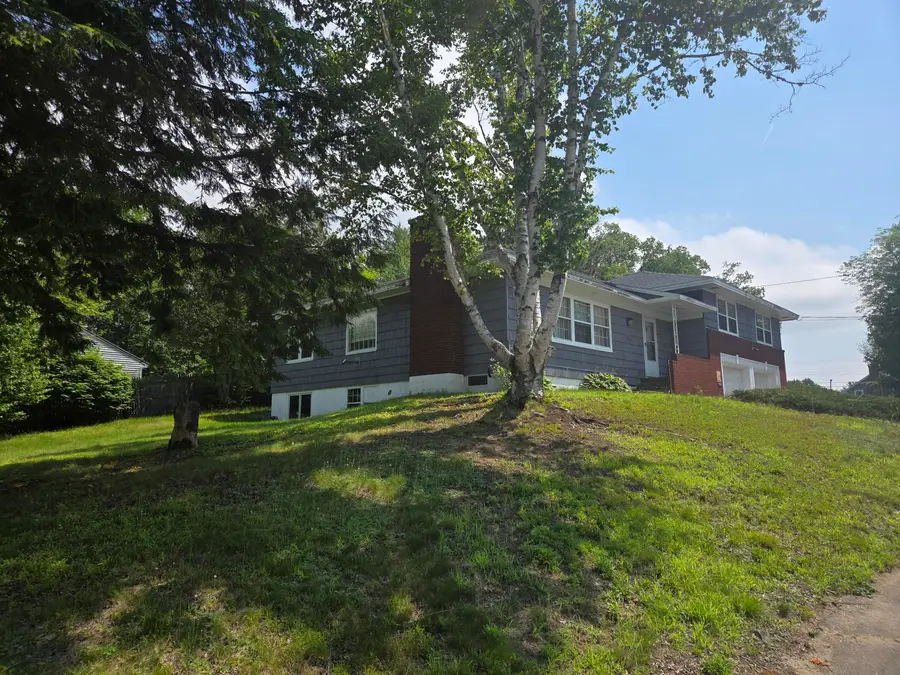 125 Connecticut Avenue, Millinocket, ME 04462 - Image #2