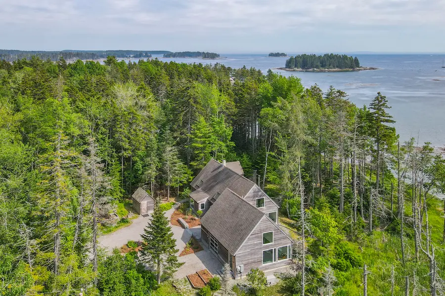 133 Scraggle Point Road, Spruce Head, ME 04859 - Image #2