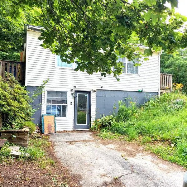 123 Town Farm Road, Farmington, ME 04938