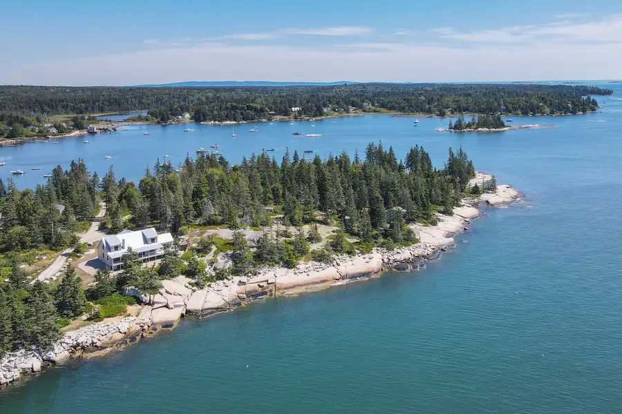 86 City Point Road, Vinalhaven, ME 04863 - #3