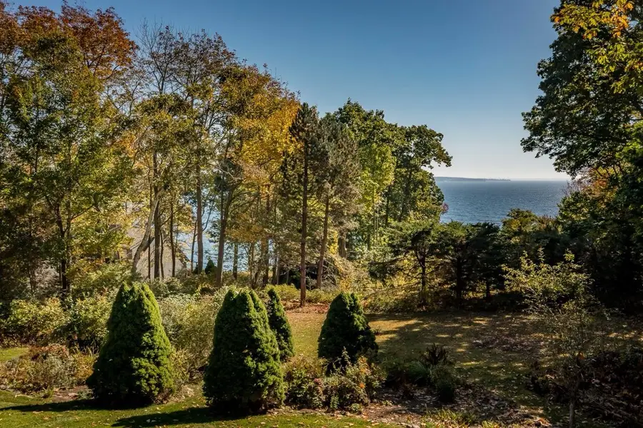 33 Sea View Drive, Lincolnville, ME 04849 - Image #2