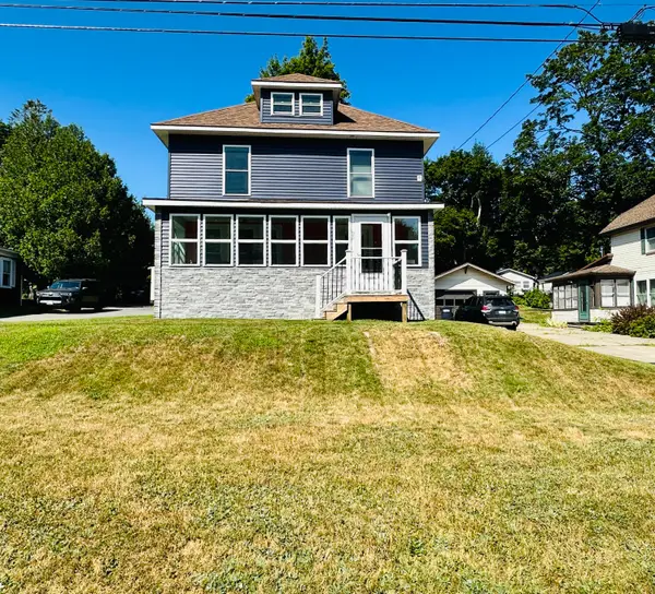 25 Hillside Ave Avenue, Old Town, ME 04468