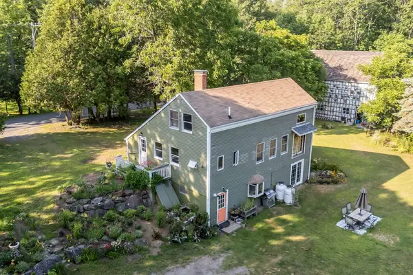 424 Molyneaux Road, Camden, ME 04843