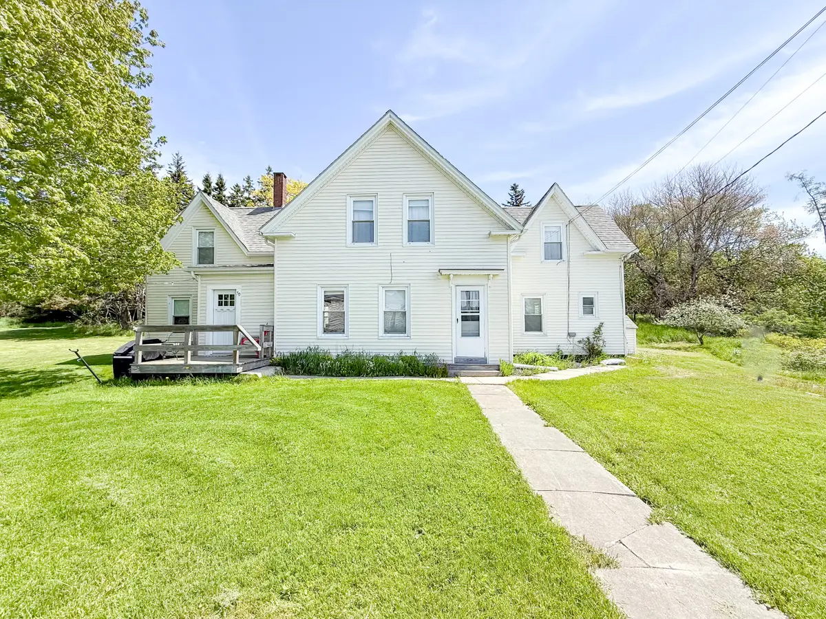 50 E Boston Road, Vinalhaven, ME 04863 - Image #1