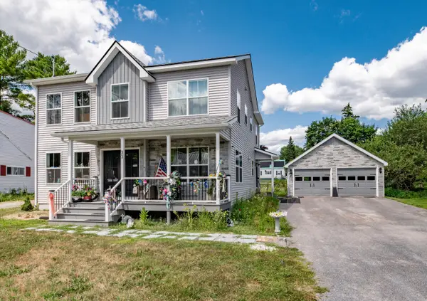 33 Oakland Street, Waterville, ME 04901