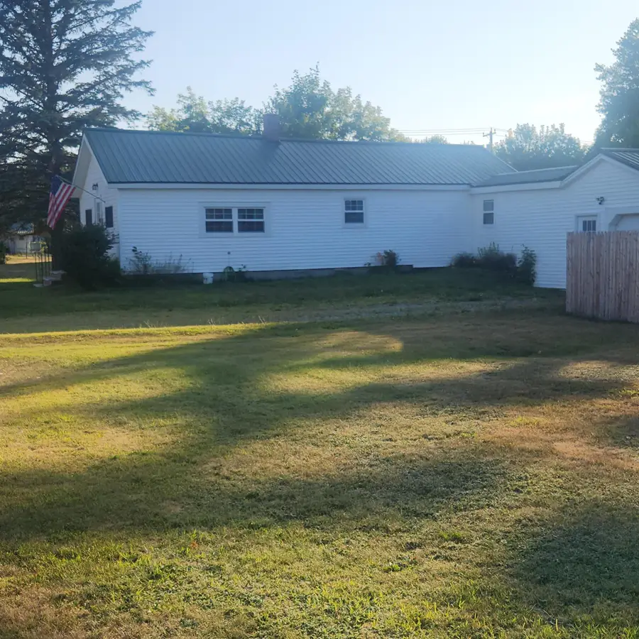 17 Willow Street, Howland, ME 04448 - Image #3
