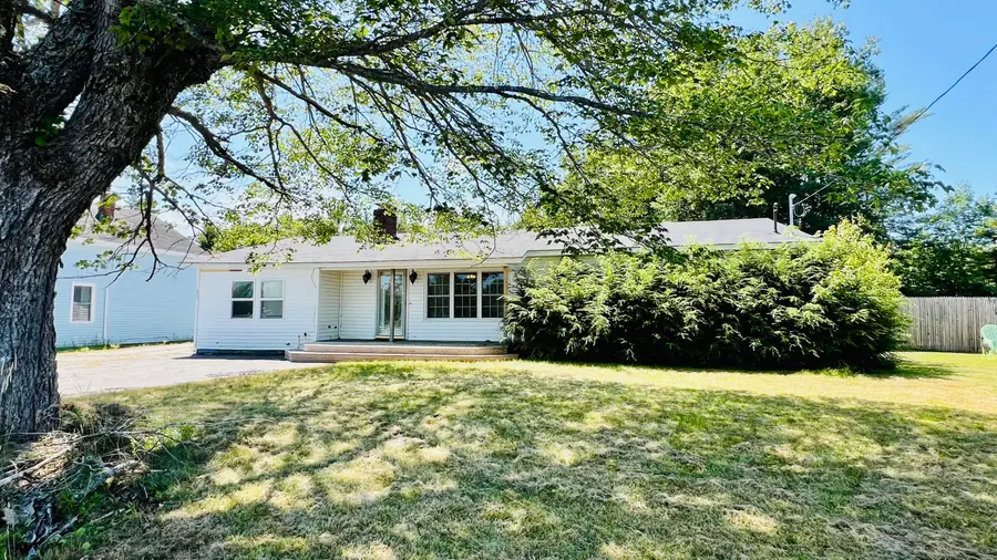 50 River Road, Howland, ME 04448 - Image #2