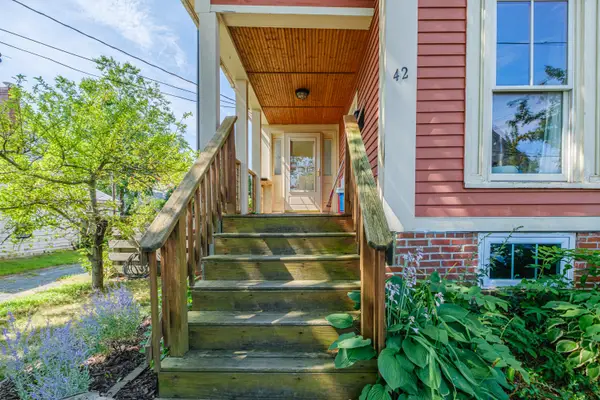 42 Munjoy Street, Portland, ME 04101
